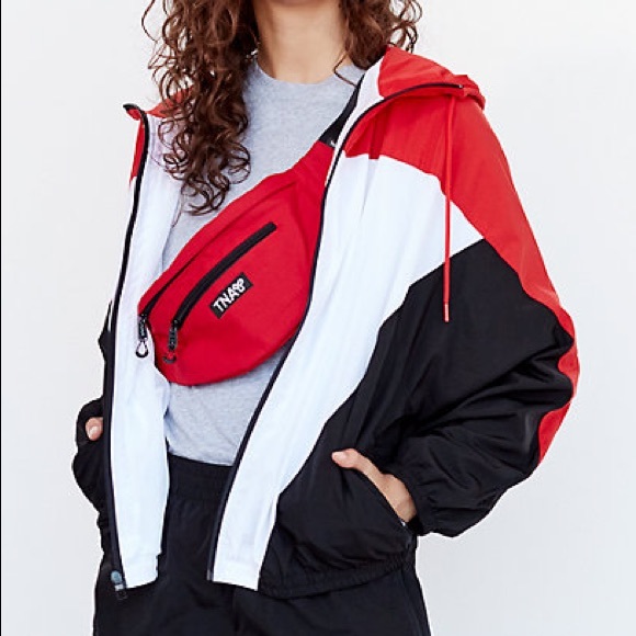 Aritzia Windbreaker Jacket ✨ - Picture 3 of 8